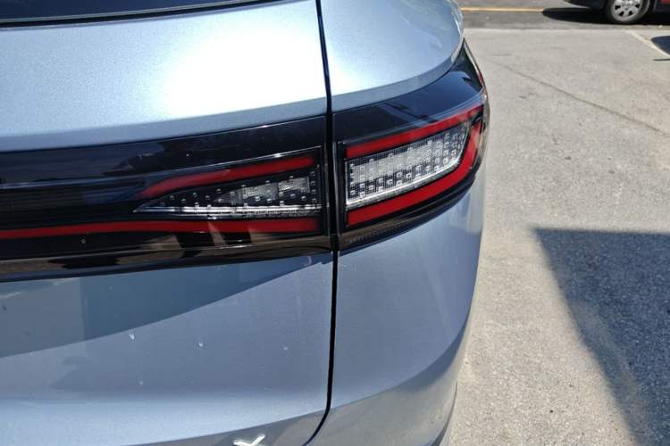 Used Volkswagen ID.4 X 2025 Revised Version Smart Edition Purely Intelligent Enjoyment Version Right Rear Taillight