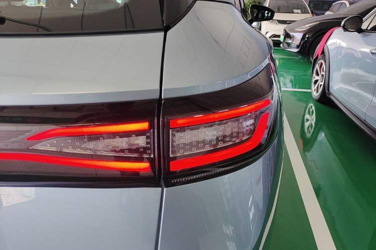 Used Volkswagen ID.4 X 2025 Smart Version Pure & Intelligent Enjoyment Edition Right Rear Taillight