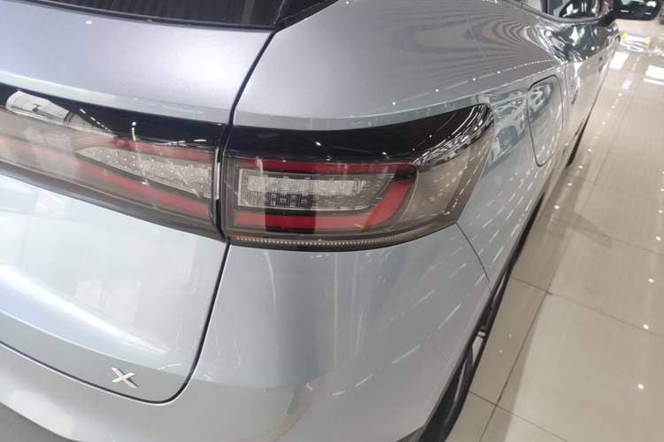 Used Volkswagen ID.4 X 2025 Smart Version Pure & Intelligent Enjoyment Edition Right Rear Taillight