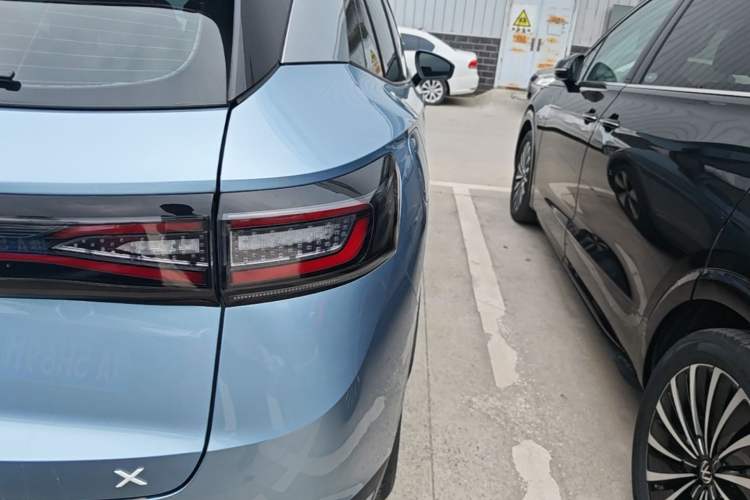 Used Volkswagen ID.4 X 2025 Smart Version Pure & Intelligent Enjoyment Edition Right Rear Taillight
