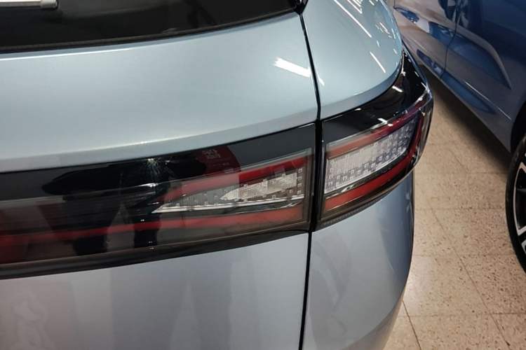 Used Volkswagen ID.4 X 2025 Smart Version Pure & Intelligent Enjoyment Edition Right Rear Taillight
