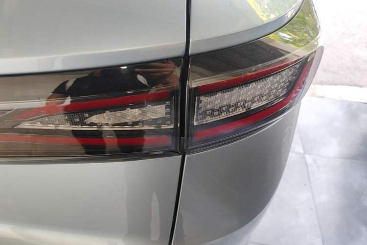 Used Volkswagen ID.4 X 2025 Smart Version Pure & Intelligent Enjoyment Edition Right Rear Taillight