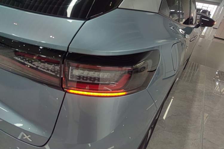 Used Volkswagen ID.4 X 2025 Smart Version Pure & Intelligent Enjoyment Edition Right Rear Taillight