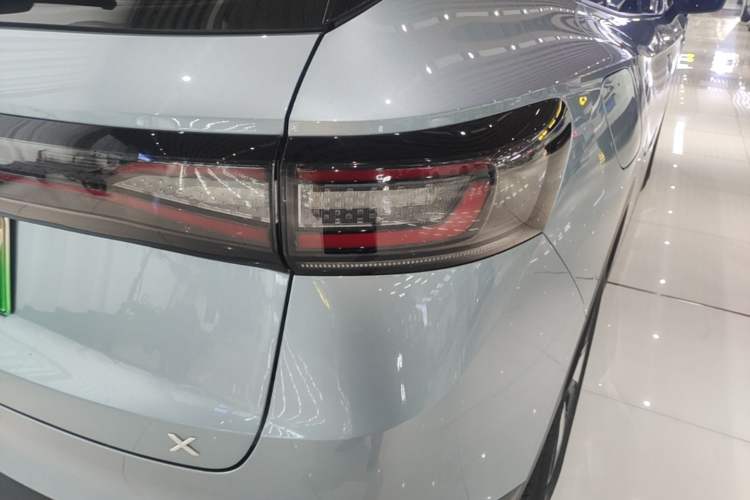 Used Volkswagen ID.4 X 2025 Smart Version Pure & Intelligent Enjoyment Edition Right Rear Taillight