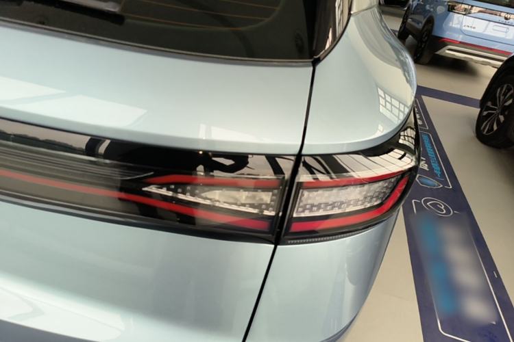 Used Volkswagen ID.4 X 2025 Smart Version Pure & Intelligent Enjoyment Edition Right Rear Taillight