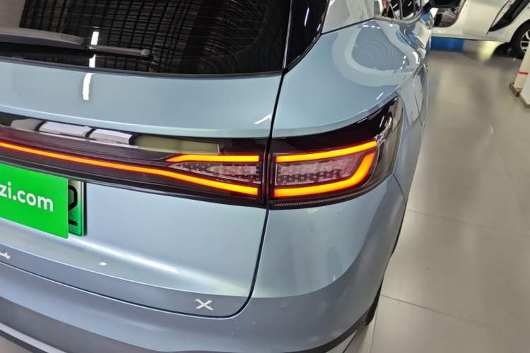 Used Volkswagen ID.4 X 2025 Smart Version Pure & Intelligent Enjoyment Edition Right Rear Taillight