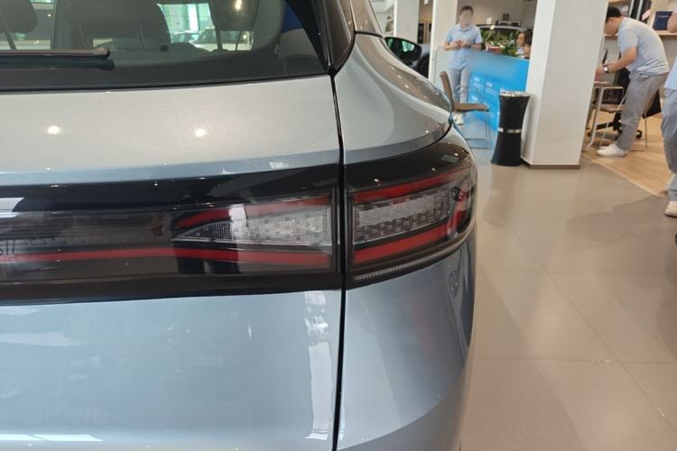 Used Volkswagen ID.4 X 2025 Smart Version Pure & Intelligent Enjoyment Edition Right Rear Taillight