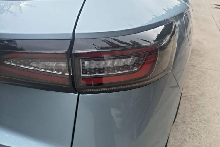 Used Volkswagen ID.4 X 2025 Smart Version Pure & Intelligent Enjoyment Edition Right Rear Taillight
