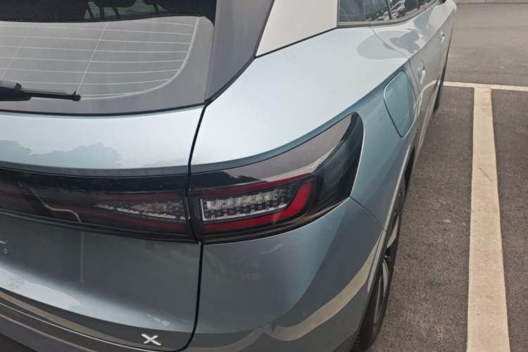 Used Volkswagen ID.4 X 2025 Smart Version Pure & Intelligent Enjoyment Edition Right Rear Taillight