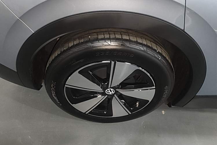 Used Volkswagen ID.4 X 2025 Smart Version Pure & Intelligent Enjoyment Edition Right Rear Wheel Hub