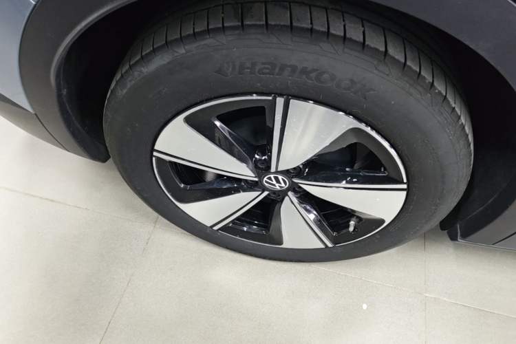 Used Volkswagen ID.4 X 2025 Smart Version Pure & Intelligent Enjoyment Edition Right Rear Wheel Hub