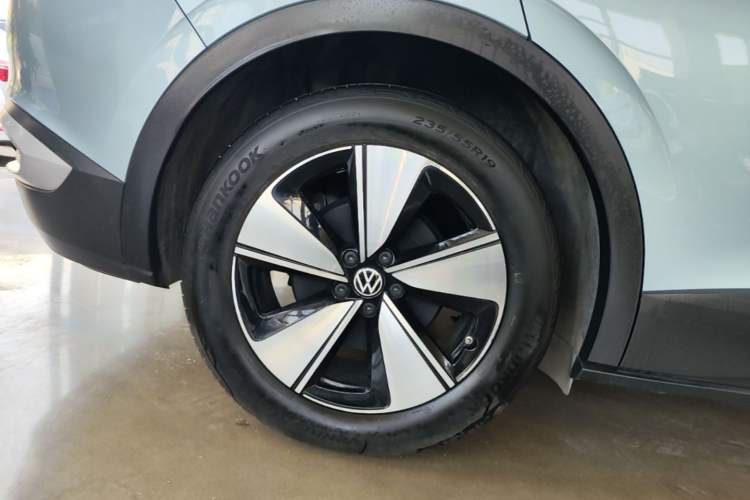 Used Volkswagen ID.4 X 2025 Smart Version Pure & Intelligent Enjoyment Edition Right Rear Wheel Hub
