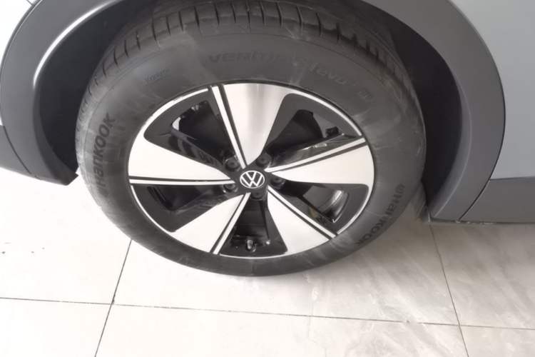 Used Volkswagen ID.4 X 2025 Smart Version Pure & Intelligent Enjoyment Edition Right Rear Wheel Hub