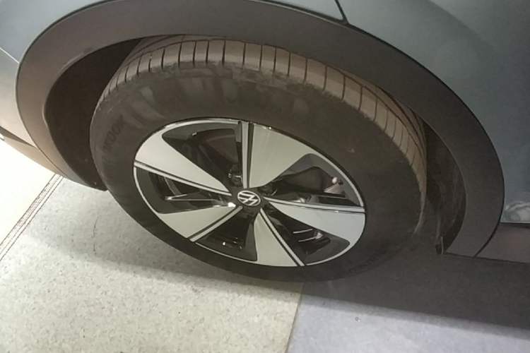 Used Volkswagen ID.4 X 2025 Smart Version Pure & Intelligent Enjoyment Edition Right Rear Wheel Hub