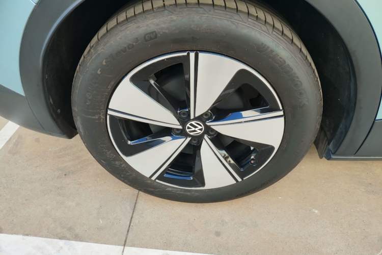 Used Volkswagen ID.4 X 2025 Smart Version Pure & Intelligent Enjoyment Edition Right Rear Wheel Hub
