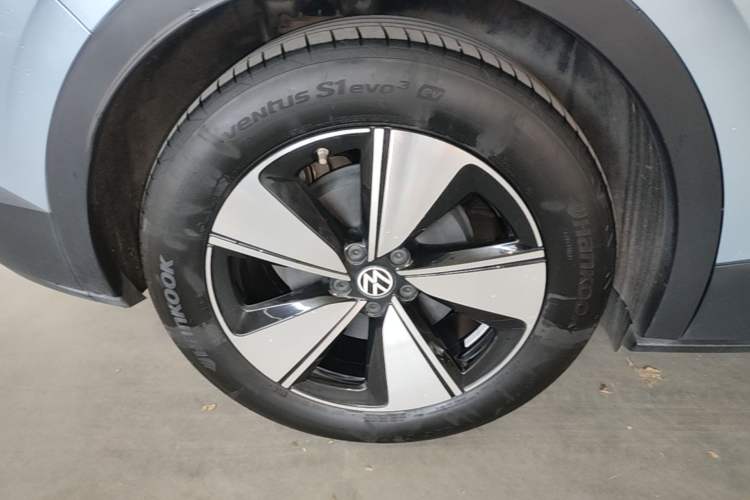Used Volkswagen ID.4 X 2025 Revised Version Smart Edition Purely Intelligent Enjoyment Version Right Rear Wheel Hub