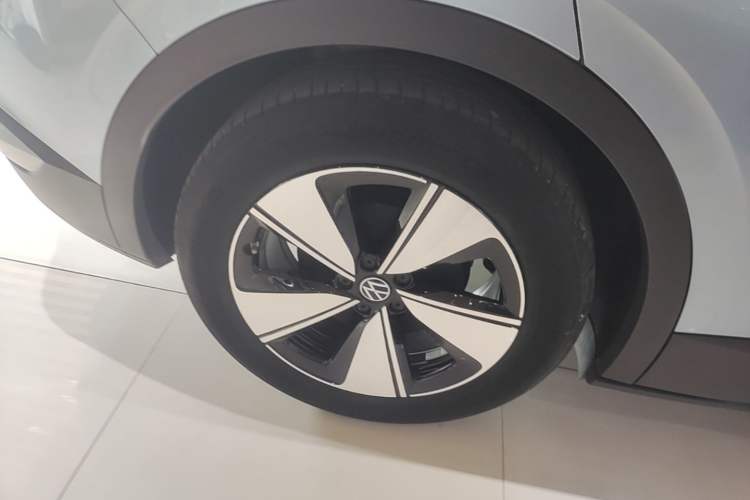 Used Volkswagen ID.4 X 2025 Smart Version Pure & Intelligent Enjoyment Edition Right Rear Wheel Hub