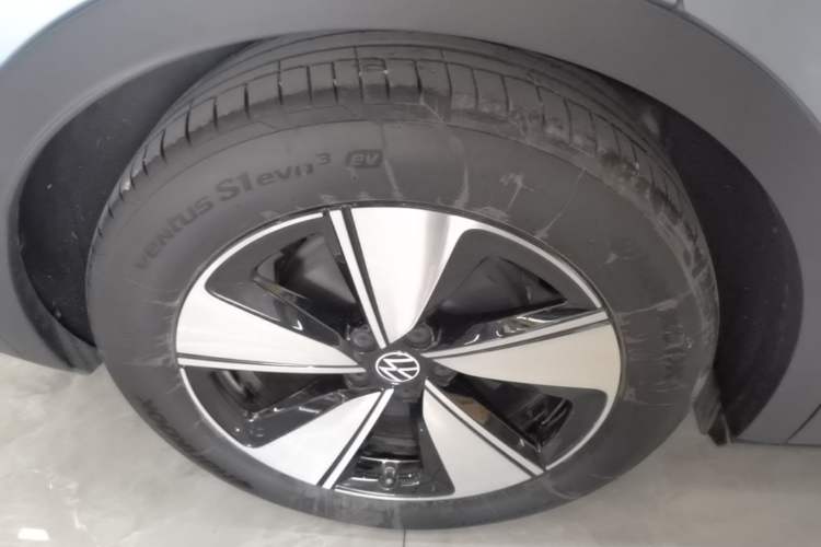 Used Volkswagen ID.4 X 2025 Smart Version Pure & Intelligent Enjoyment Edition Right Rear Wheel Hub