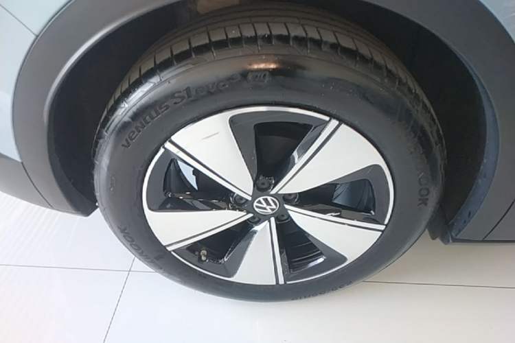 Used Volkswagen ID.4 X 2025 Smart Version Pure & Intelligent Enjoyment Edition Right Rear Wheel Hub