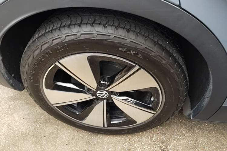 Used Volkswagen ID.4 X 2025 Smart Version Pure & Intelligent Enjoyment Edition Right Rear Wheel Hub