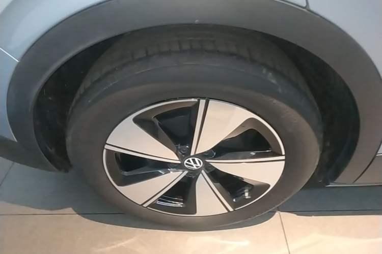 Used Volkswagen ID.4 X 2025 Smart Version Pure & Intelligent Enjoyment Edition Right Rear Wheel Hub