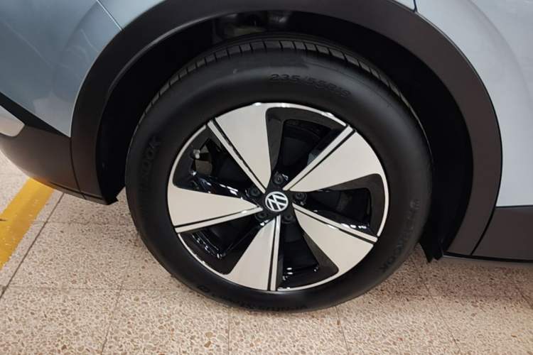 Used Volkswagen ID.4 X 2025 Smart Version Pure & Intelligent Enjoyment Edition Right Rear Wheel Hub