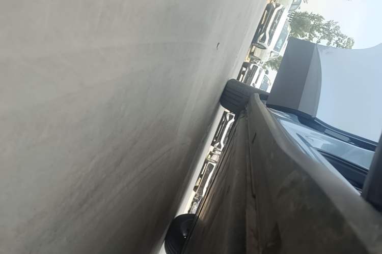 Used Volkswagen ID.4 X 2025 Smart Version Pure & Intelligent Enjoyment Edition Right Side Sill