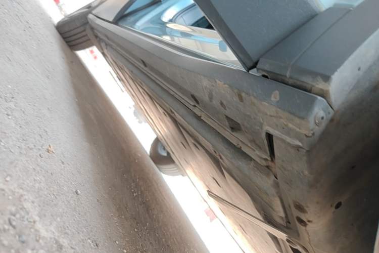 Used Volkswagen ID.4 X 2025 Smart Version Pure & Intelligent Enjoyment Edition Right Side Sill