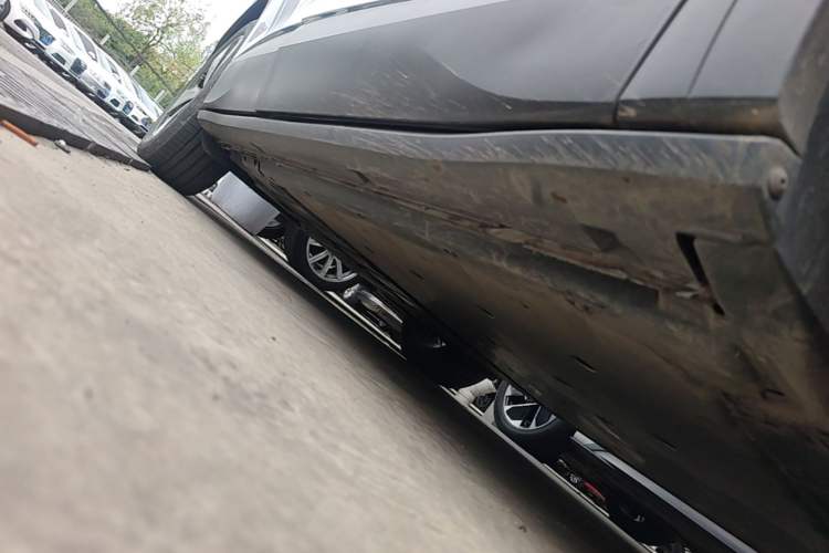 Used Volkswagen ID.4 X 2025 Smart Version Pure & Intelligent Enjoyment Edition Right Side Sill