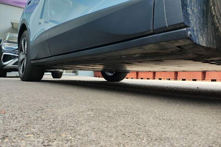 Used Volkswagen ID.4 X 2025 Smart Version Pure & Intelligent Enjoyment Edition Right Side Sill