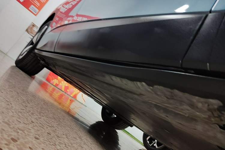 Used Volkswagen ID.4 X 2025 Smart Version Pure & Intelligent Enjoyment Edition Right Side Sill