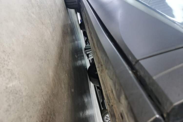 Used Volkswagen ID.4 X 2025 Smart Version Pure & Intelligent Enjoyment Edition Right Side Sill
