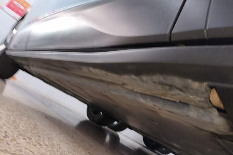 Used Volkswagen ID.4 X 2025 Smart Version Pure & Intelligent Enjoyment Edition Right Side Sill