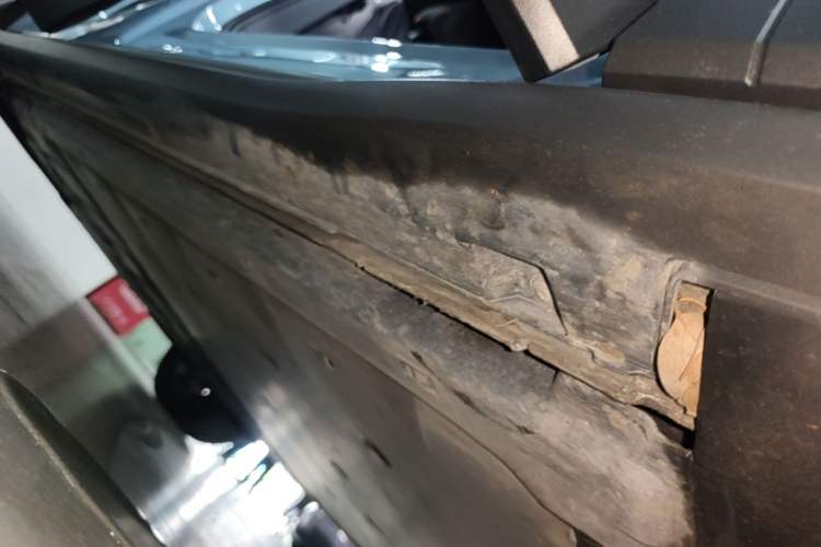 Used Volkswagen ID.4 X 2025 Smart Version Pure & Intelligent Enjoyment Edition Right Side Sill