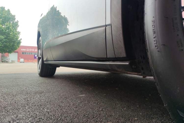 Used Volkswagen ID.4 X 2025 Smart Version Pure & Intelligent Enjoyment Edition Right Side Sill