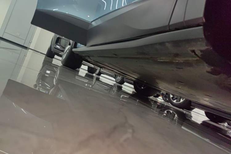 Used Volkswagen ID.4 X 2025 Smart Version Pure & Intelligent Enjoyment Edition Right Side Sill