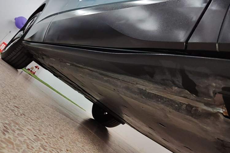 Used Volkswagen ID.4 X 2025 Smart Version Pure & Intelligent Enjoyment Edition Right Side Sill