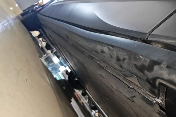 Used Volkswagen ID.4 X 2025 Smart Version Pure & Intelligent Enjoyment Edition Right Side Sill