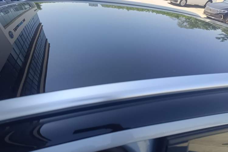 Used Volkswagen ID.4 X 2025 Smart Version Pure & Intelligent Enjoyment Edition Roof
