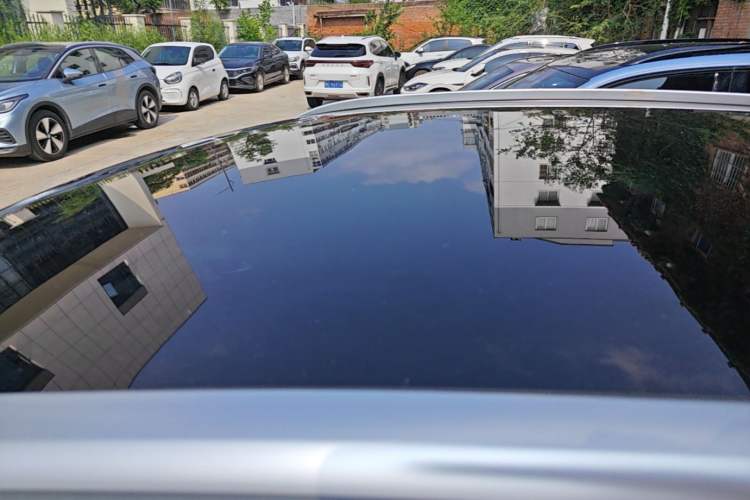Used Volkswagen ID.4 X 2025 Smart Version Pure & Intelligent Enjoyment Edition Roof