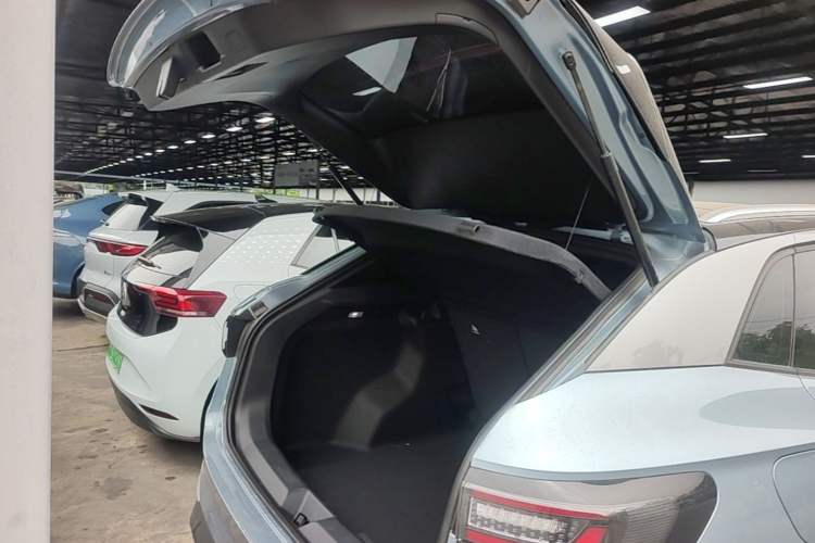 Used Volkswagen ID.4 X 2025 Smart Version Pure & Intelligent Enjoyment Edition Trunk