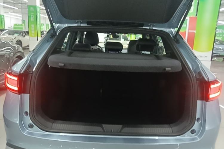 Used Volkswagen ID.4 X 2025 Smart Version Pure & Intelligent Enjoyment Edition Trunk