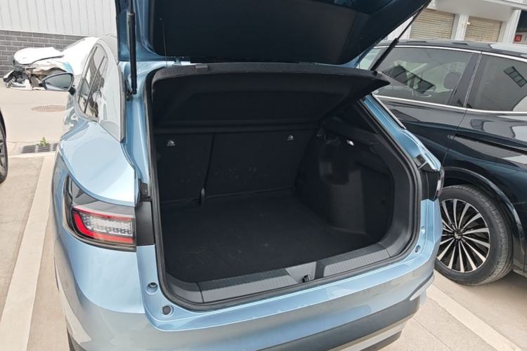 Used Volkswagen ID.4 X 2025 Smart Version Pure & Intelligent Enjoyment Edition Trunk