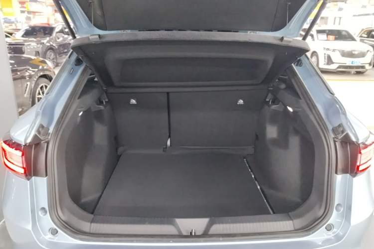 Used Volkswagen ID.4 X 2025 Smart Version Pure & Intelligent Enjoyment Edition Trunk