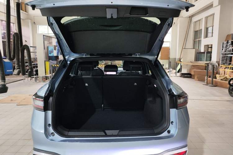 Used Volkswagen ID.4 X 2025 Smart Version Pure & Intelligent Enjoyment Edition Trunk