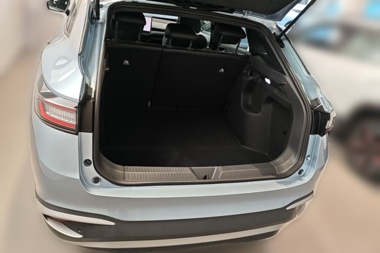 Used Volkswagen ID.4 X 2025 Smart Version Pure & Intelligent Enjoyment Edition Trunk