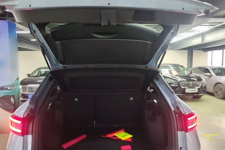 Used Volkswagen ID.4 X 2025 Smart Version Pure & Intelligent Enjoyment Edition Trunk
