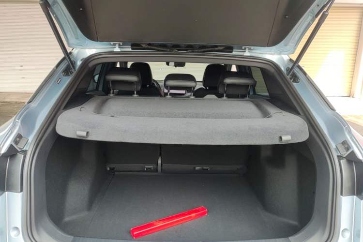 Used Volkswagen ID.4 X 2025 Smart Version Pure & Intelligent Enjoyment Edition Trunk