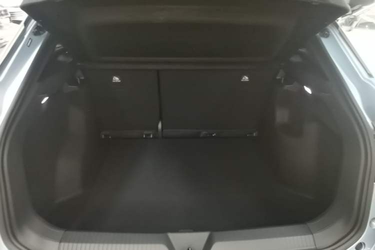Used Volkswagen ID.4 X 2025 Smart Version Pure & Intelligent Enjoyment Edition Trunk