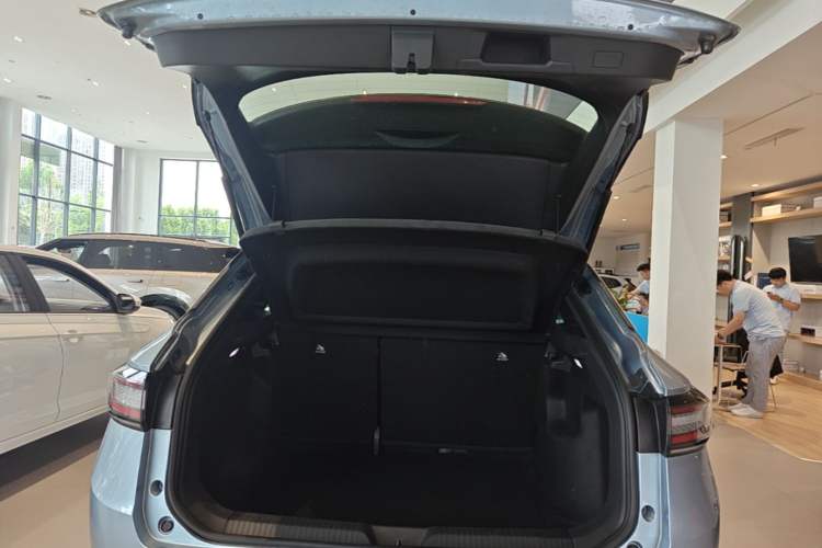 Used Volkswagen ID.4 X 2025 Smart Version Pure & Intelligent Enjoyment Edition Trunk